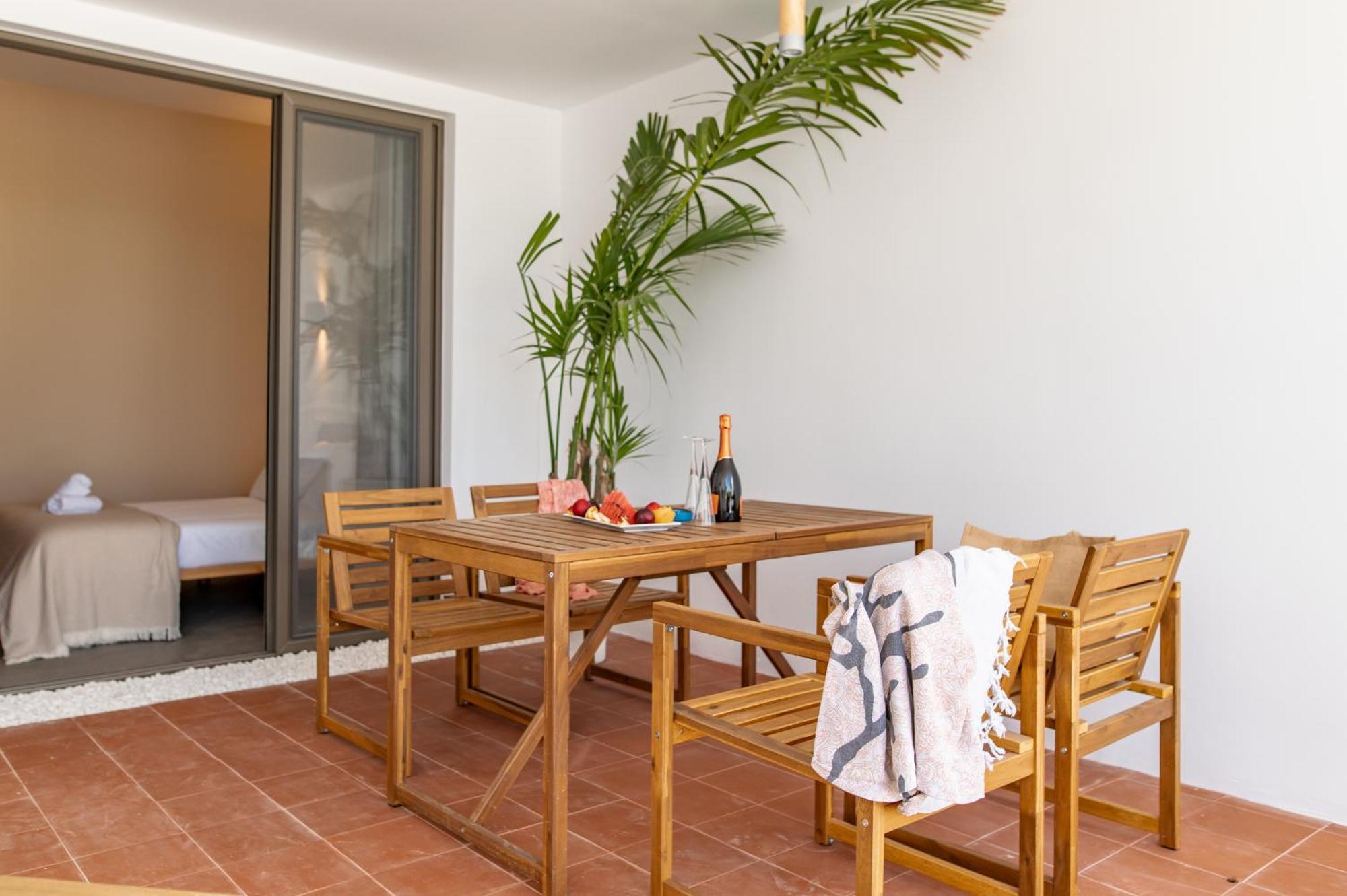 Li Mango Hotell Tigaki Exteriör bild